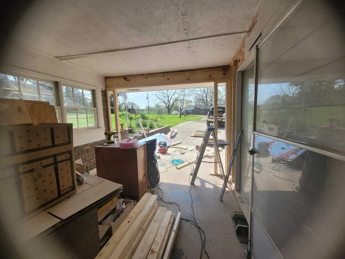 Air movers and dehumidifier for Drying & Dehumidification in Lower Southampton